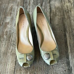 🌟COACH EST. 1941 🌟WOMEN 🌟GREEN HANNA HEELS, SIZE 5 1/2 B